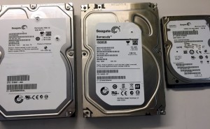 3 Seagate hard drives side by side - 7200.12, Barracuda, Momentus