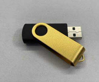 2TB USB flash drive scam device