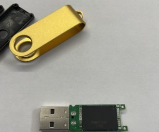 2TB USB flash drive scam device disassembled