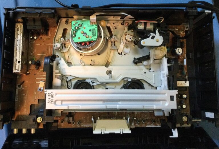 How Many Audio Channels Are Available On Betacam Cassettes?