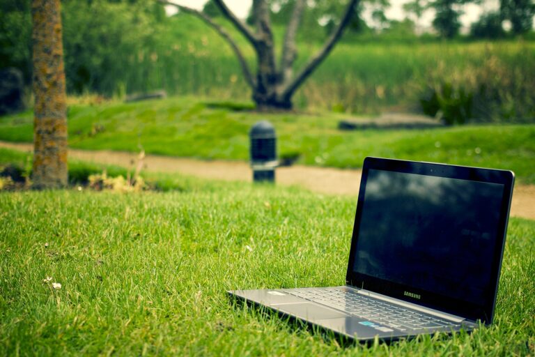 Data Recovery and Computer Forensics: What’s The Difference?