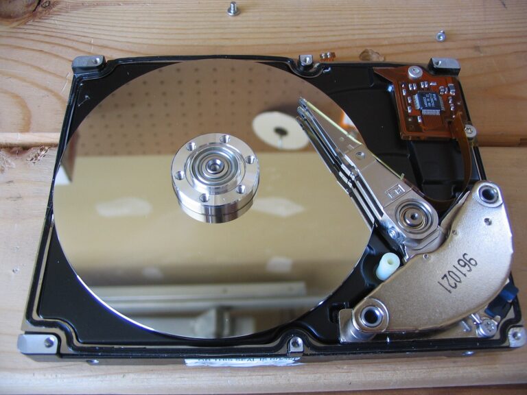 A Look at Seagate’s “Nanophotonic” Hard Drive Architecture