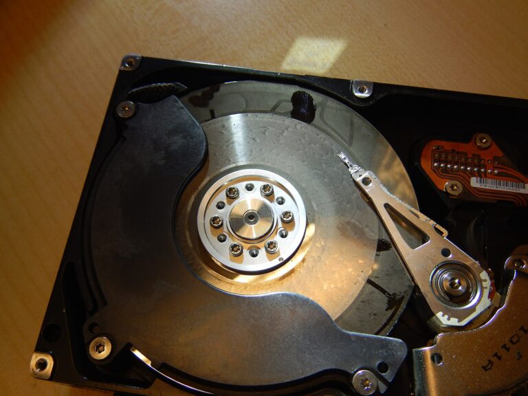 Data Recovery Myths: Can You Move Hard Drive Platters to Another Drive?