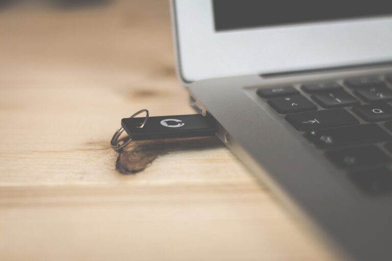 This “Military-Grade” USB Gadget Destroys Hard Drive Data